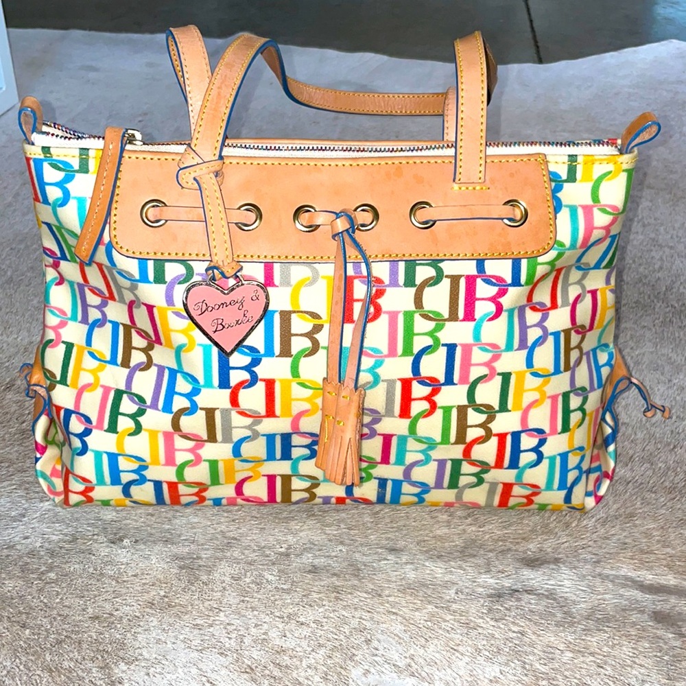 Dooney & Bourke satchel bag